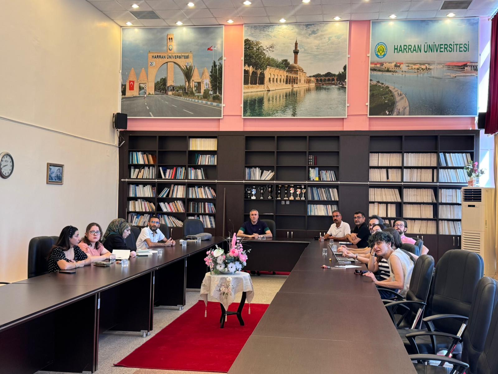 Fakültemiz Web Sayfası Sorumluları ile Toplantı Yapıldı.